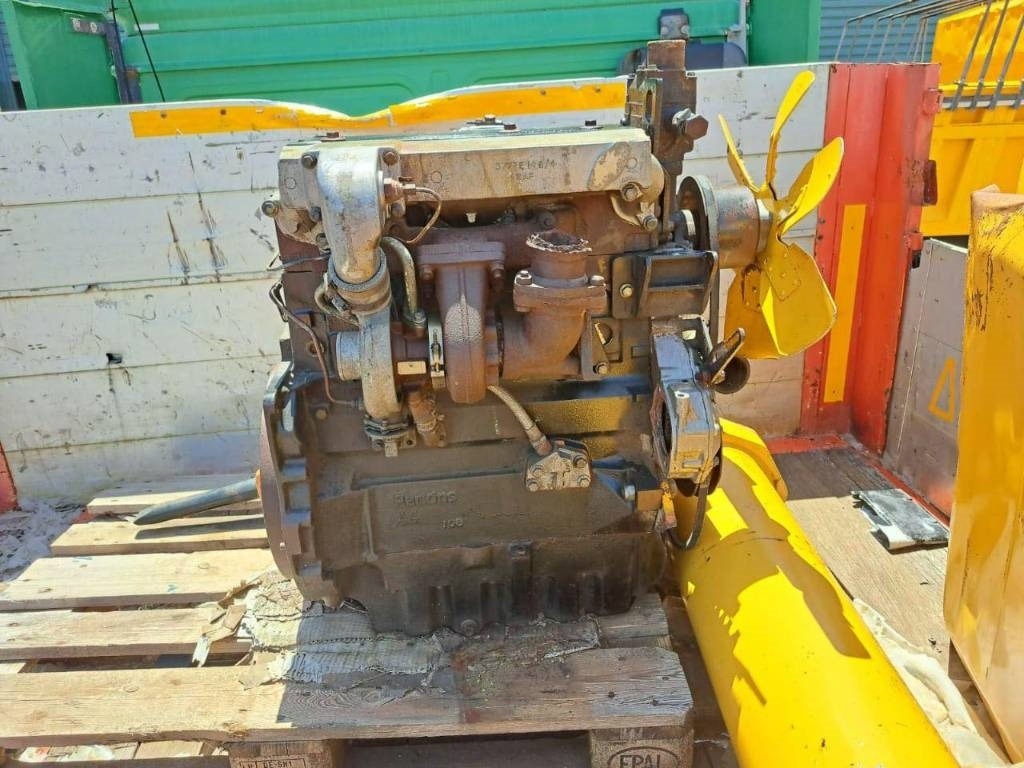 JCB 3CXT - Dzinējs - Kravas automašīna: foto 1 JCB 3CXT - Dzinējs - Kravas automašīna: foto 1