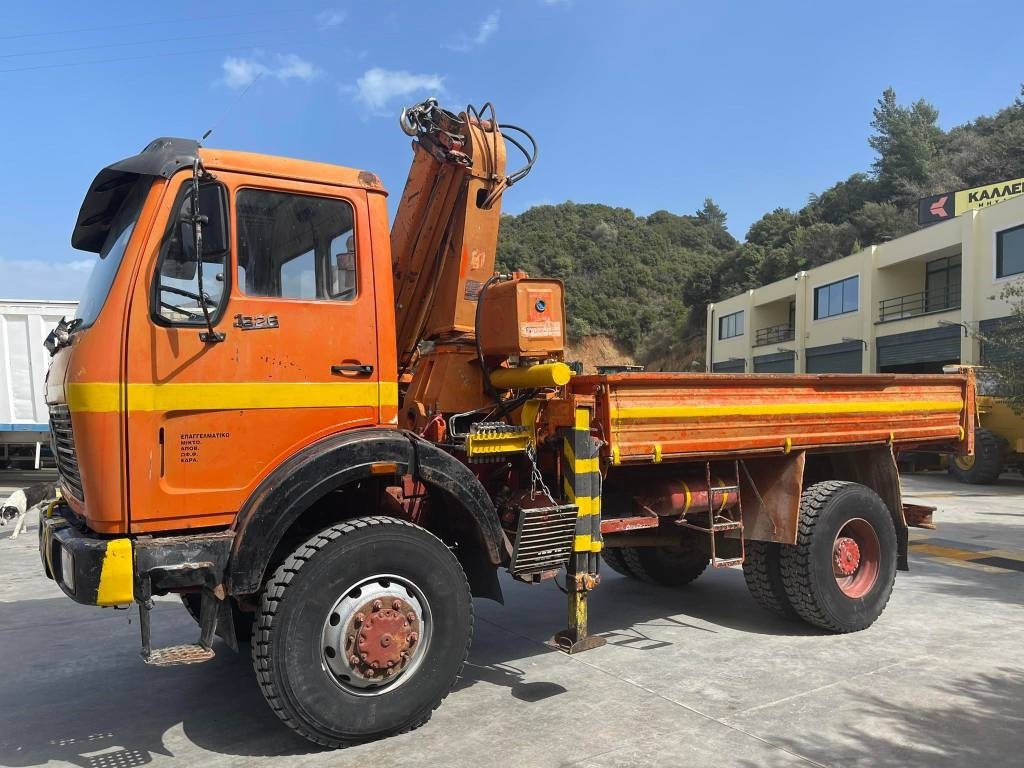 Mercedes-Benz 1626K - Kravas auto ar manipulatoru: foto 4 Mercedes-Benz 1626K - Kravas auto ar manipulatoru: foto 4