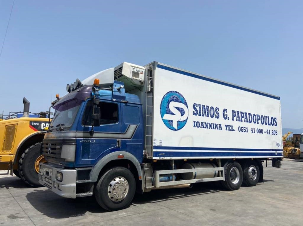 Mercedes-Benz 2553L  - Kravas automašīna refrižerators: foto 3 Mercedes-Benz 2553L  - Kravas automašīna refrižerators: foto 3