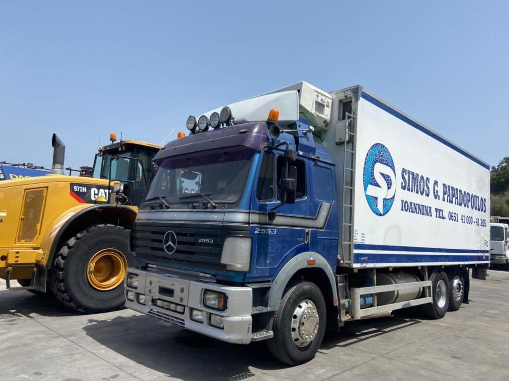 Mercedes-Benz 2553L  - Kravas automašīna refrižerators: foto 1 Mercedes-Benz 2553L  - Kravas automašīna refrižerators: foto 1