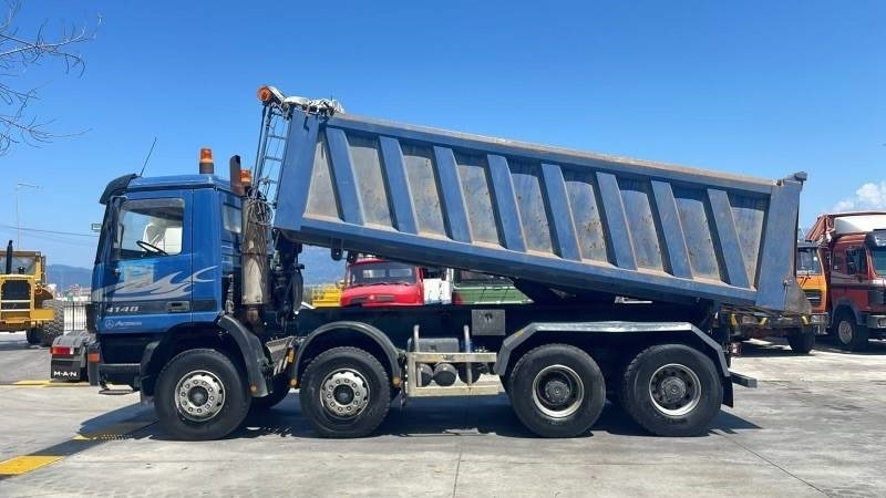 Mercedes-Benz 4148K 8X4 - Kravas automašīna pašizgāzējs: foto 3 Mercedes-Benz 4148K 8X4 - Kravas automašīna pašizgāzējs: foto 3