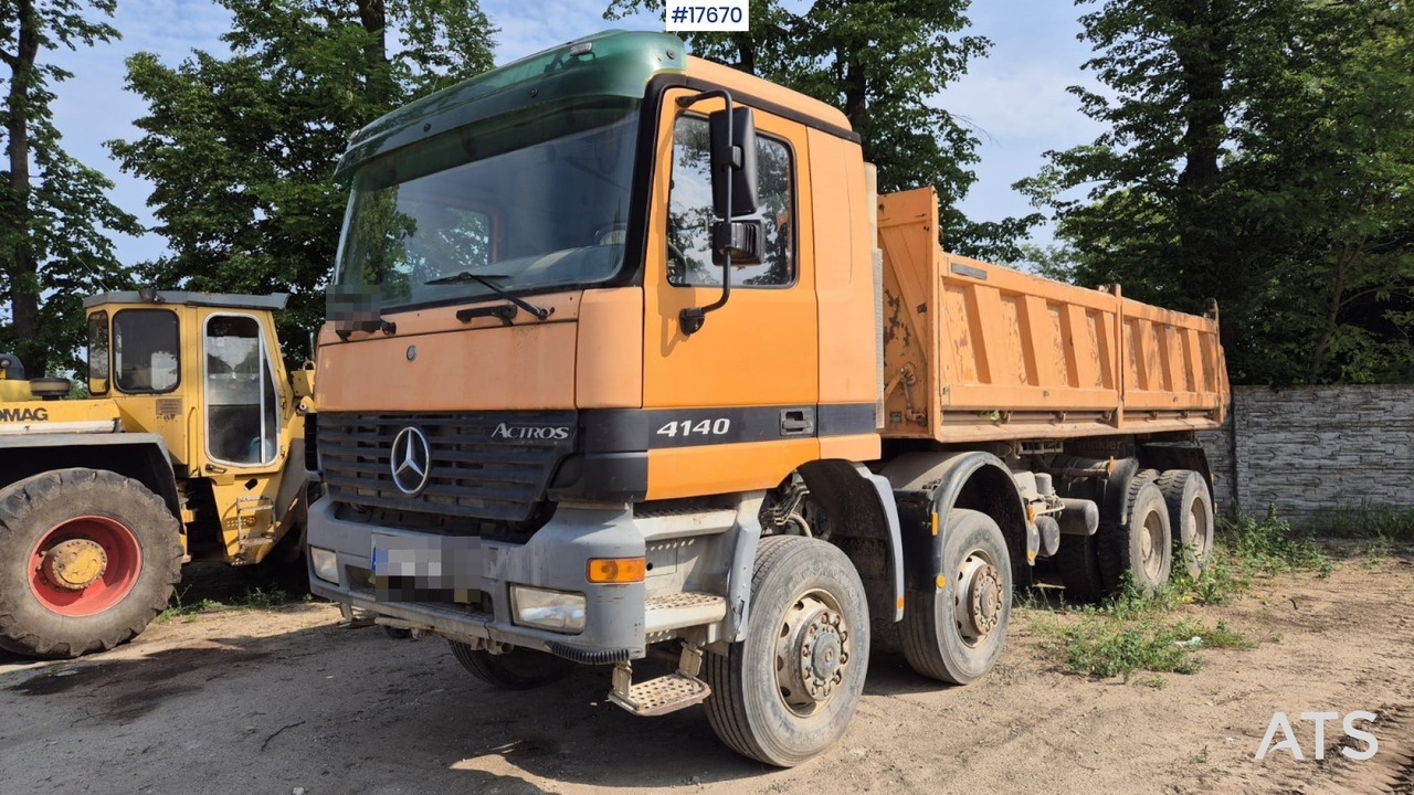 2002 Mercedes-Benz 4140 - Kravas automašīna pašizgāzējs: foto 1 2002 Mercedes-Benz 4140 - Kravas automašīna pašizgāzējs: foto 1