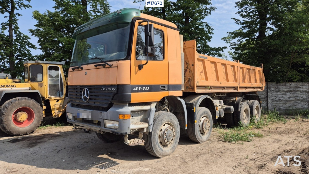 2002 Mercedes-Benz 4140 - Kravas automašīna pašizgāzējs: foto 3 2002 Mercedes-Benz 4140 - Kravas automašīna pašizgāzējs: foto 3