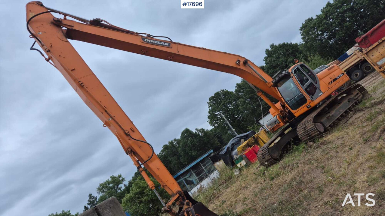 Kāpurķēžu ekskavators 2006 Doosan  DX 300 LC: foto 16