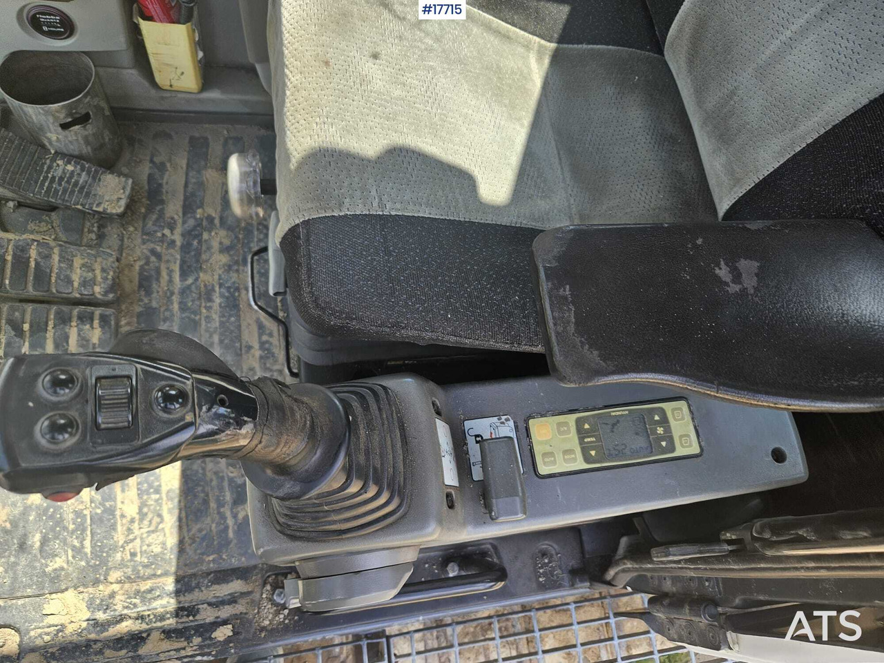 Kāpurķēžu ekskavators 2008 Hyundai 250 LC- 7A: foto 12