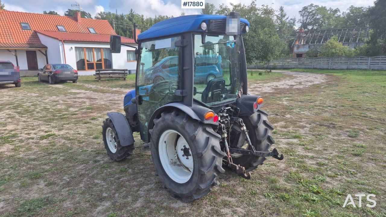 Mini traktors 2011 New Holland T 3040: foto 6 Mini traktors 2011 New Holland T 3040: foto 6