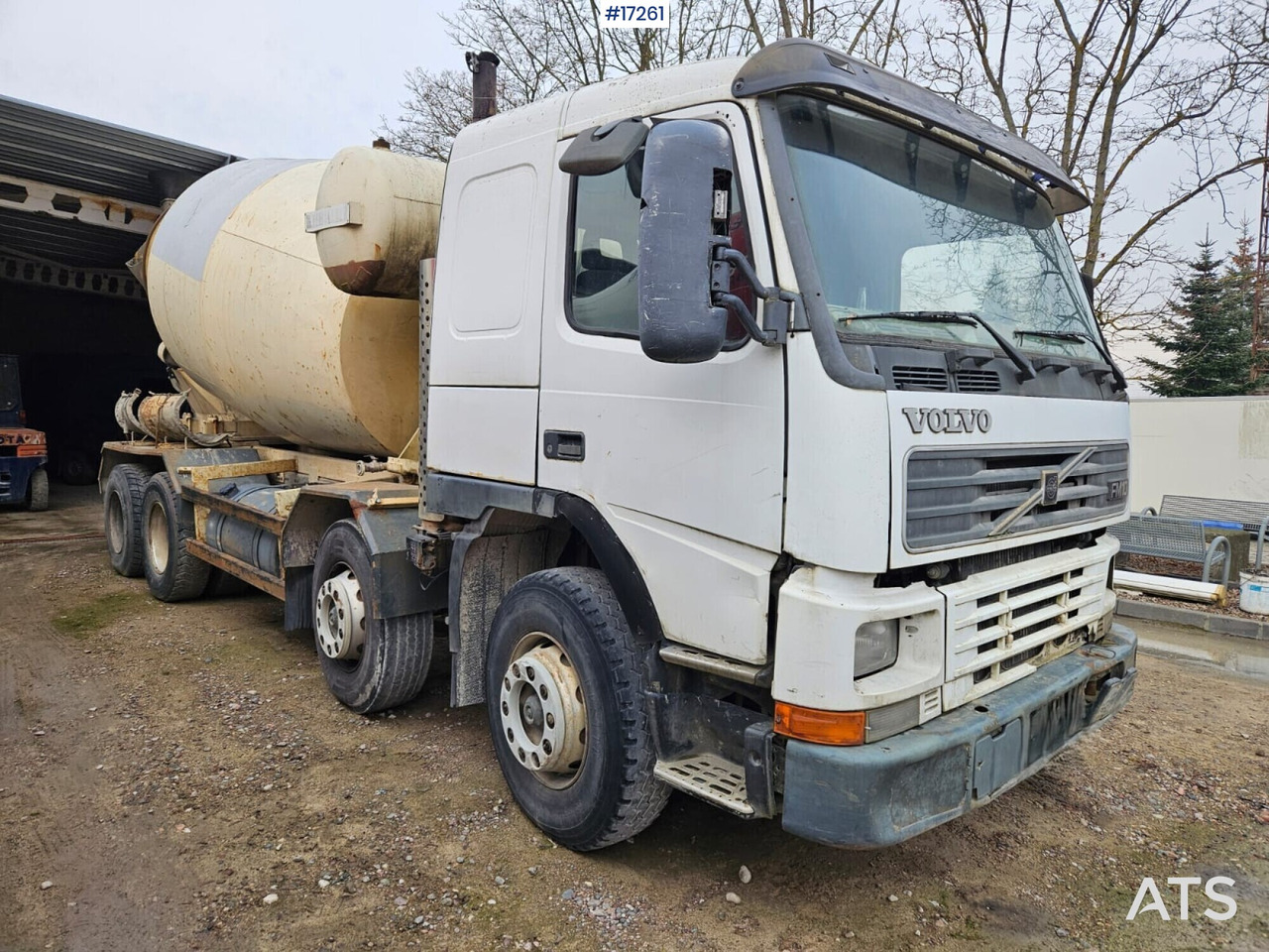 Concrete mixer on VOLVO FM10 8x4 chassis (2002) - Betonvedējs: foto 4 Concrete mixer on VOLVO FM10 8x4 chassis (2002) - Betonvedējs: foto 4