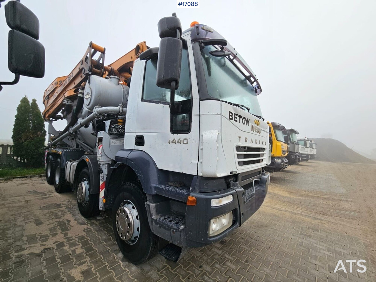 Concrete pump CIFA Magnum MK 28,4 IVECO 8x4 (2006) - Betona sūknis: foto 3 Concrete pump CIFA Magnum MK 28,4 IVECO 8x4 (2006) - Betona sūknis: foto 3