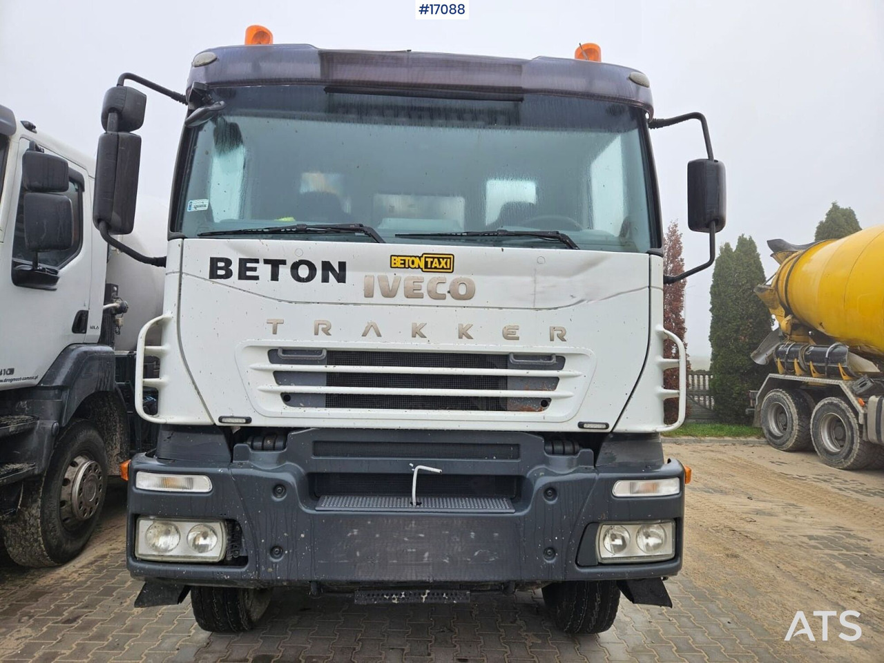Concrete pump CIFA Magnum MK 28,4 IVECO 8x4 (2006) - Betona sūknis: foto 4 Concrete pump CIFA Magnum MK 28,4 IVECO 8x4 (2006) - Betona sūknis: foto 4
