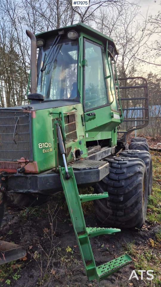 John Deere 810D forwarder (2007) - Forvarders: foto 3 John Deere 810D forwarder (2007) - Forvarders: foto 3