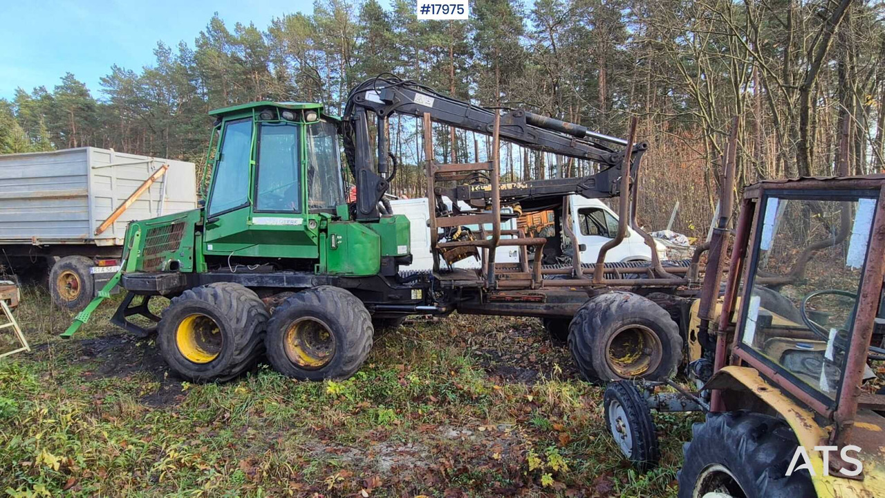 John Deere 810D forwarder (2007) - Forvarders: foto 4 John Deere 810D forwarder (2007) - Forvarders: foto 4