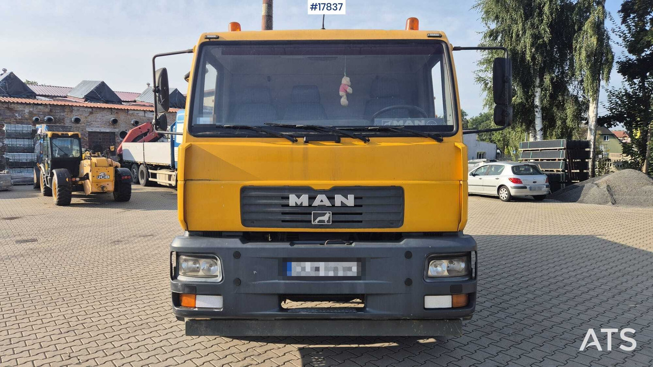 Tipper MAN 18.225 LC (2003) - Kravas automašīna pašizgāzējs: foto 3 Tipper MAN 18.225 LC (2003) - Kravas automašīna pašizgāzējs: foto 3