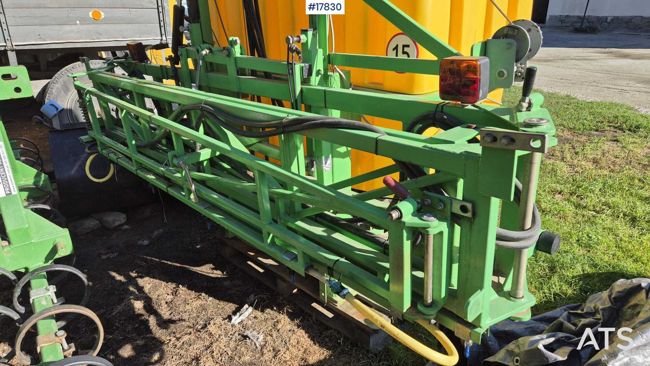 Trailed field sprayer 1000L SKOTAREK P326 (2013) - Uzkarināmais miglotājs: foto 5 Trailed field sprayer 1000L SKOTAREK P326 (2013) - Uzkarināmais miglotājs: foto 5