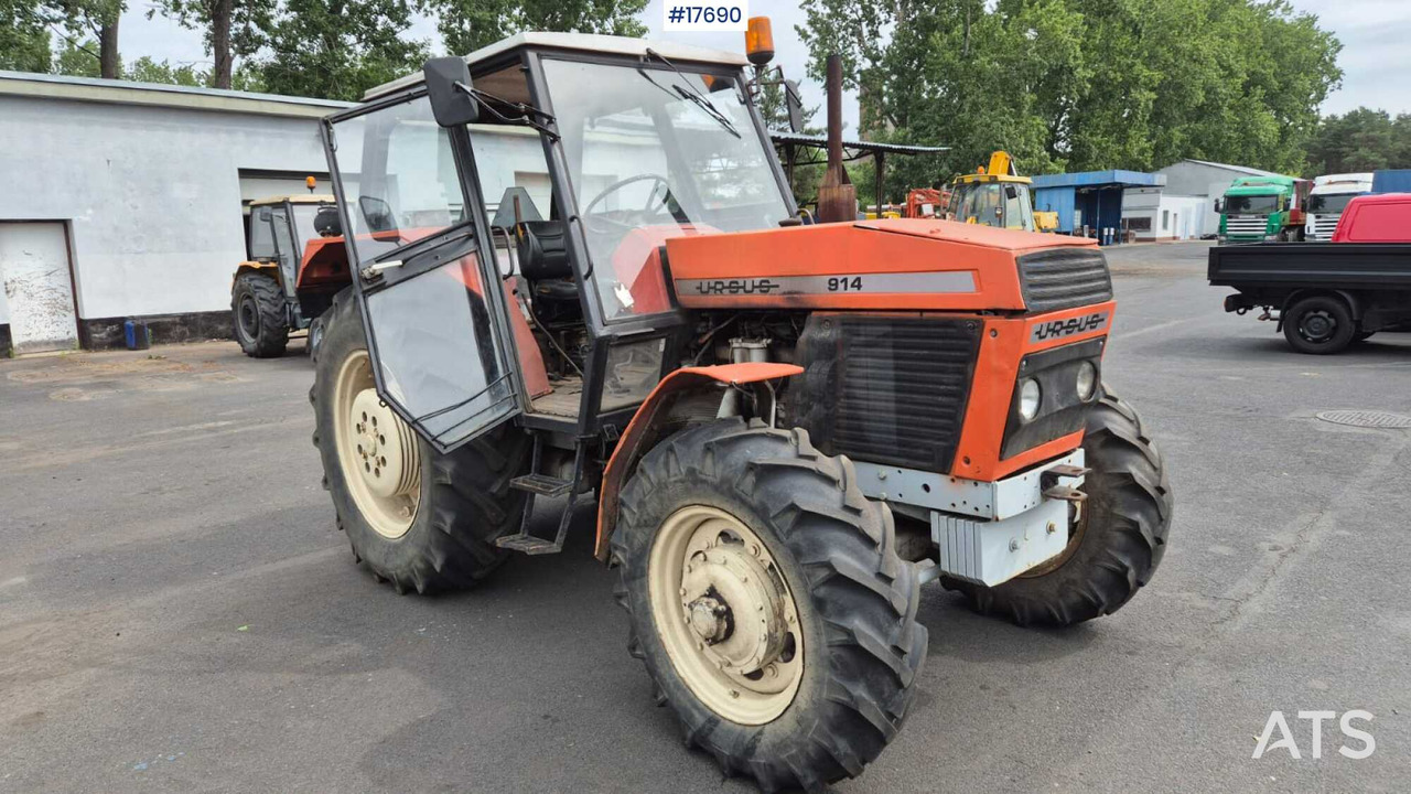 URSUS 914 tractor (1989) - Traktors: foto 3 URSUS 914 tractor (1989) - Traktors: foto 3