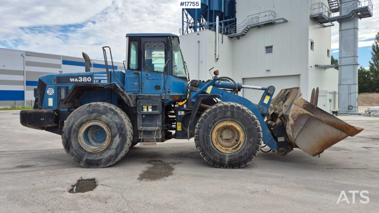Wheel loader KOMATSU WA380 5H (2002) - Riteņu iekrāvējs: foto 3 Wheel loader KOMATSU WA380 5H (2002) - Riteņu iekrāvējs: foto 3