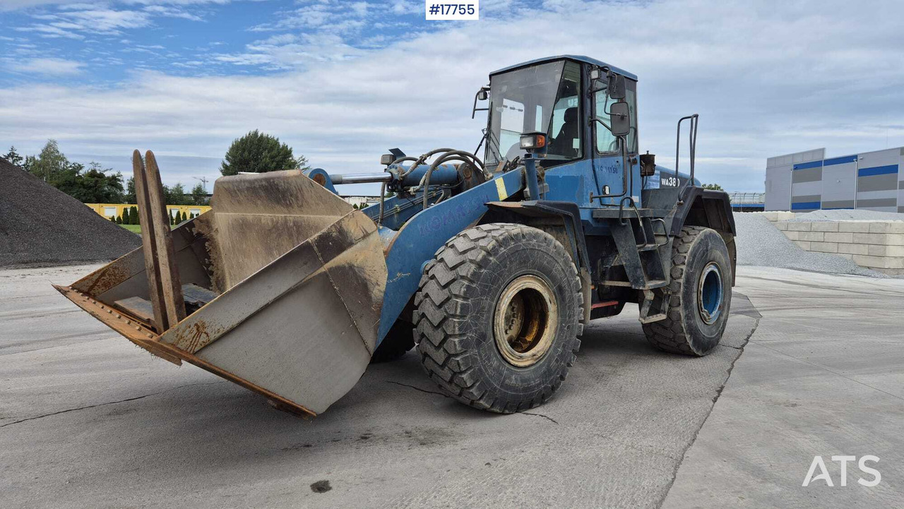Wheel loader KOMATSU WA380 5H (2002) - Riteņu iekrāvējs: foto 1 Wheel loader KOMATSU WA380 5H (2002) - Riteņu iekrāvējs: foto 1