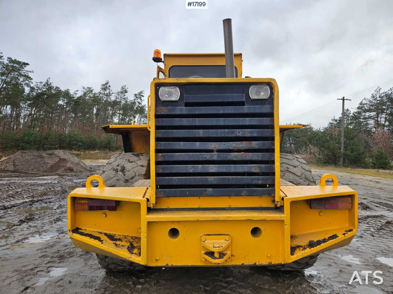 Wheel loader VOLVO 4500 (1984) - Riteņu iekrāvējs: foto 4 Wheel loader VOLVO 4500 (1984) - Riteņu iekrāvējs: foto 4