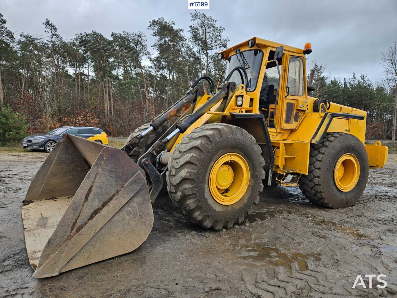 Wheel loader VOLVO 4500 (1984) - Riteņu iekrāvējs: foto 1 Wheel loader VOLVO 4500 (1984) - Riteņu iekrāvējs: foto 1