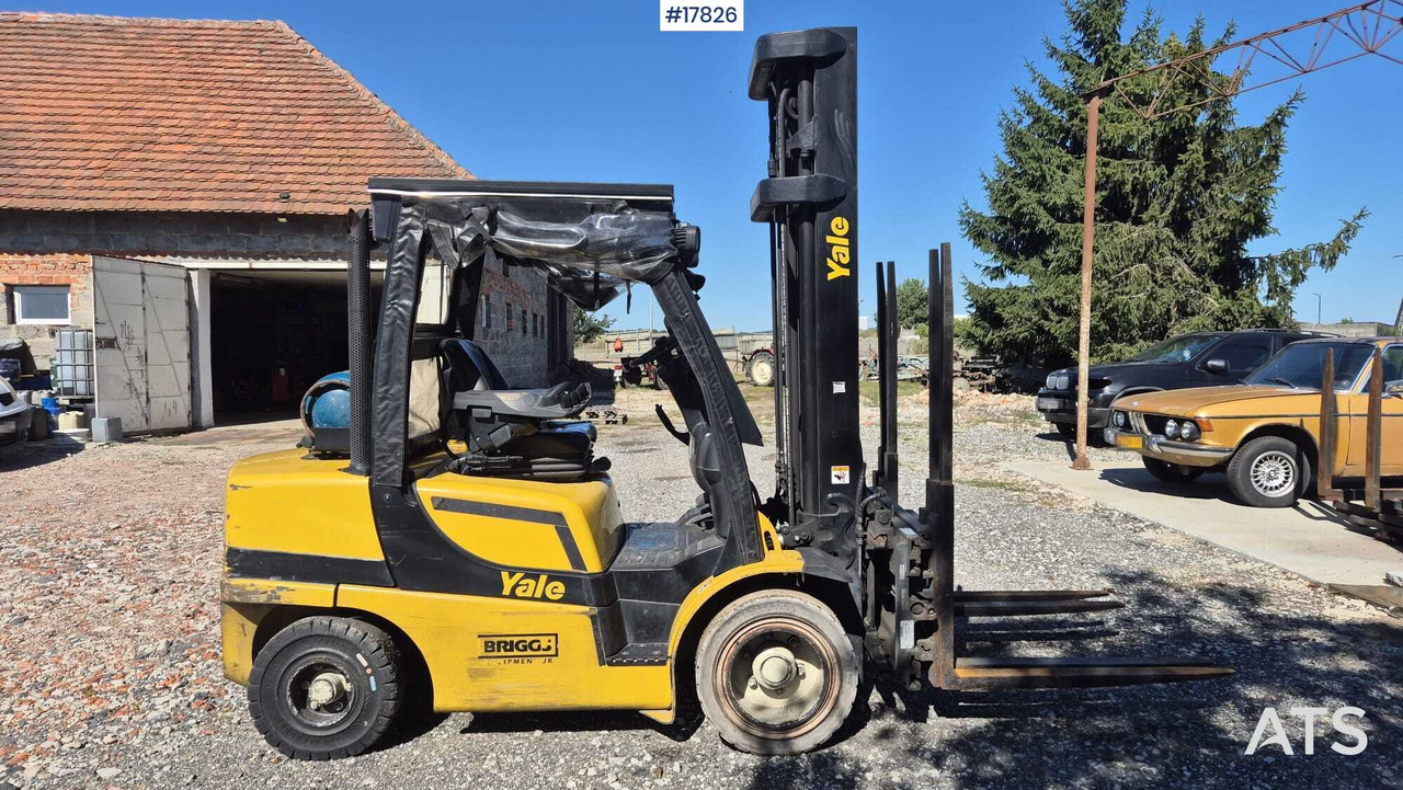 YALE GLP35VX Forklift (2017) - Gāzes iekrāvējs: foto 2 YALE GLP35VX Forklift (2017) - Gāzes iekrāvējs: foto 2