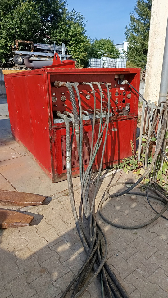 Diverse Bohrtechnik aus Firmenauflösung - Horizontālās urbšanas mašīna: foto 3 Diverse Bohrtechnik aus Firmenauflösung - Horizontālās urbšanas mašīna: foto 3