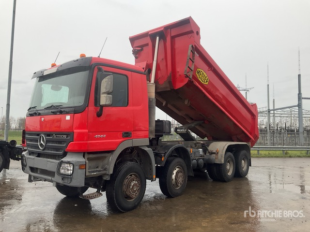 2006 Mercedes-Benz ACTROS 4144 8x8 Twin-Steer Tri/A Dump Truck - Kravas automašīna pašizgāzējs: foto 2 2006 Mercedes-Benz ACTROS 4144 8x8 Twin-Steer Tri/A Dump Truck - Kravas automašīna pašizgāzējs: foto 2