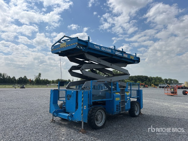 2007 Genie GS-3390 4x4 Diesel Scissor Lift - Šķērveida pacēlājs: foto 1 2007 Genie GS-3390 4x4 Diesel Scissor Lift - Šķērveida pacēlājs: foto 1