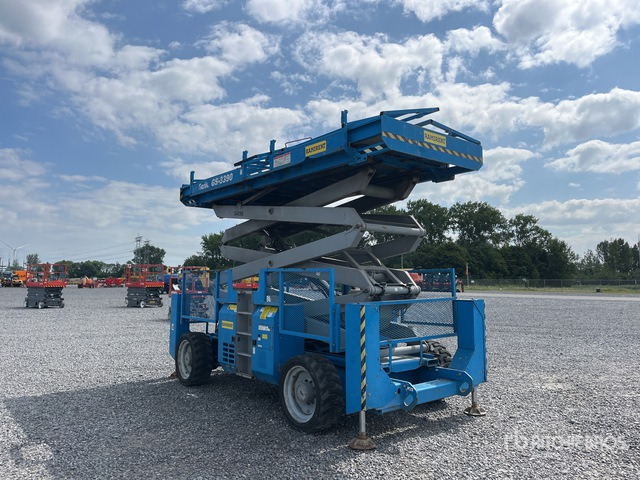 2007 Genie GS-3390 4x4 Diesel Scissor Lift - Šķērveida pacēlājs: foto 4 2007 Genie GS-3390 4x4 Diesel Scissor Lift - Šķērveida pacēlājs: foto 4