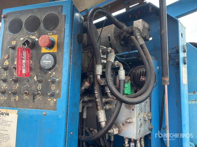 2007 Genie Z-60/34 4WD Diesel Articulating Boom Lift - Izlices pacēlājs: foto 5 2007 Genie Z-60/34 4WD Diesel Articulating Boom Lift - Izlices pacēlājs: foto 5