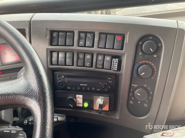 2007 Renault Thomas AR1941 4x4 Crew Cab Fire Truck - Ugunsdzēsēju mašīna: foto 4 2007 Renault Thomas AR1941 4x4 Crew Cab Fire Truck - Ugunsdzēsēju mašīna: foto 4