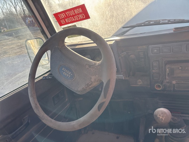 2010 Land Rover Defender 4x4 (Inoperable) Pickup - Pikaps: foto 5 2010 Land Rover Defender 4x4 (Inoperable) Pickup - Pikaps: foto 5