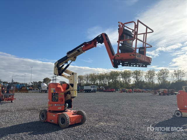 2013 JLG E300 AJP 2WD Electric Articulating Boom Lift - Izlices pacēlājs: foto 3 2013 JLG E300 AJP 2WD Electric Articulating Boom Lift - Izlices pacēlājs: foto 3