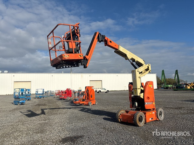 2013 JLG E300 AJP 2WD Electric Articulating Boom Lift - Izlices pacēlājs: foto 4 2013 JLG E300 AJP 2WD Electric Articulating Boom Lift - Izlices pacēlājs: foto 4