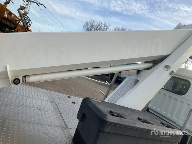 Autopacēlājs 2015 Nissan Cabstar 2015 Palfinger P260B 230 kg Str ... Boom Truck: foto 6