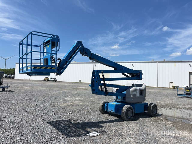 2016 Genie Z-45/25J 2WD Electric Articulating Boom Lift - Izlices pacēlājs: foto 4 2016 Genie Z-45/25J 2WD Electric Articulating Boom Lift - Izlices pacēlājs: foto 4