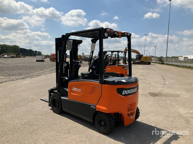 2024 Doosan B35X-7 PLUS (Unused) Electric Forklift - Elektroiekrāvējs: foto 3 2024 Doosan B35X-7 PLUS (Unused) Electric Forklift - Elektroiekrāvējs: foto 3