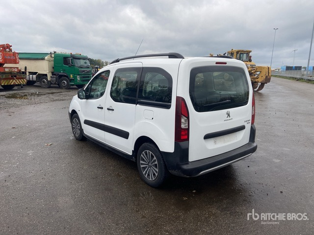 2017 Peugeot Partner 4x2 Van Truck - Citas iekārtas: foto 3 2017 Peugeot Partner 4x2 Van Truck - Citas iekārtas: foto 3