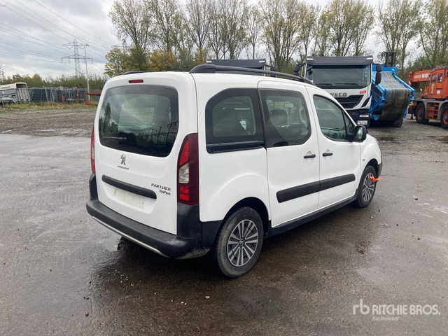 2017 Peugeot Partner 4x2 Van Truck - Citas iekārtas: foto 5 2017 Peugeot Partner 4x2 Van Truck - Citas iekārtas: foto 5
