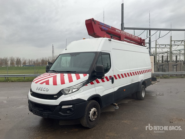 Iveco 70C17 Boom Truck - Autopacēlājs: foto 1 Iveco 70C17 Boom Truck - Autopacēlājs: foto 1