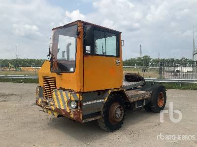TERBERG 3250 4x4 - Termināļa traktors: foto 1 TERBERG 3250 4x4 - Termināļa traktors: foto 1