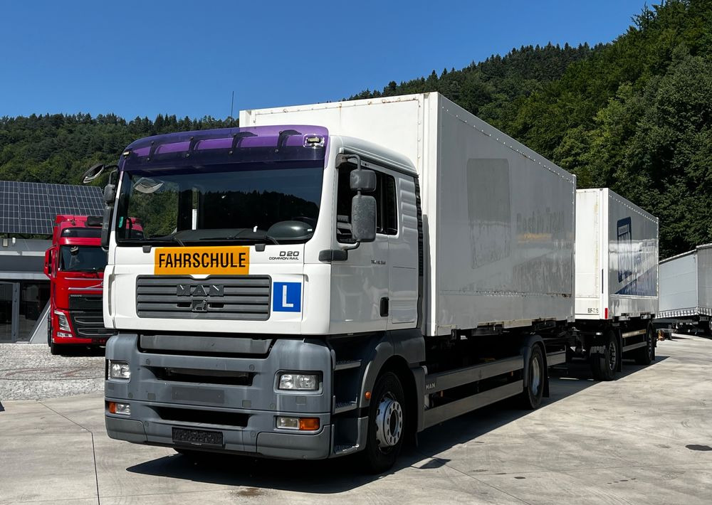 MAN TGA 18.350 6x2 D20 // BDF // Niski Przebieg // + Przyczepa Schmitz BDF // - Šasija kravas automašīna: foto 2 MAN TGA 18.350 6x2 D20 // BDF // Niski Przebieg // + Przyczepa Schmitz BDF // - Šasija kravas automašīna: foto 2