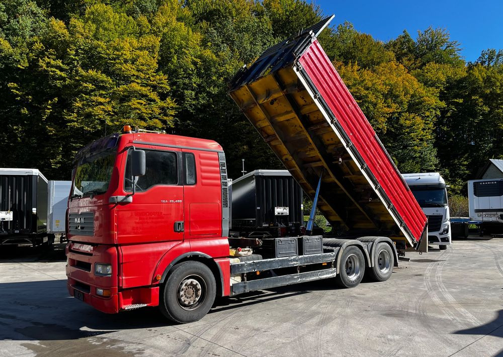 MAN TGA 26.480 // Wywrotka 3 stronna // 2004 Rok // 6x4 // Kiper Schwarzmuller // - Kravas automašīna pašizgāzējs: foto 1 MAN TGA 26.480 // Wywrotka 3 stronna // 2004 Rok // 6x4 // Kiper Schwarzmuller // - Kravas automašīna pašizgāzējs: foto 1