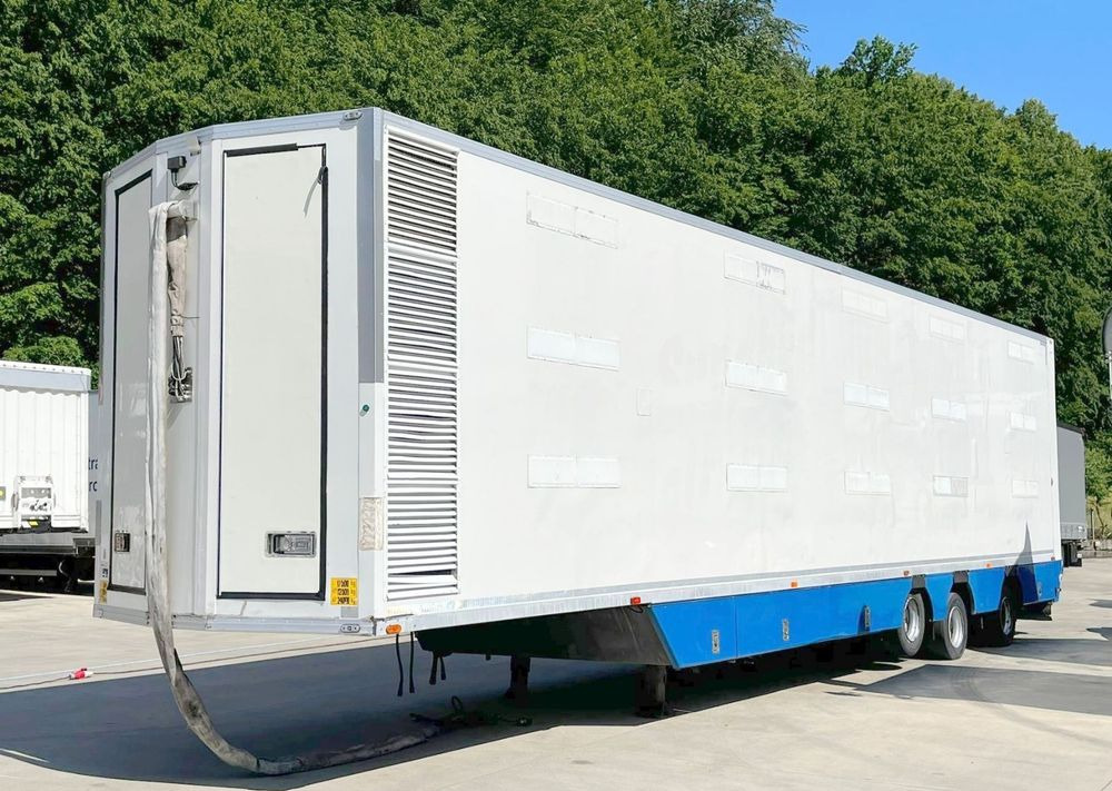 Pezzaioli HMK Industri // Do przewozu zwierząt // 2004 Rok // 3 Pokłady // Waga // Osi skrętne // Oznonacja // - Puspiekabe dzīvnieku pārvadāšanai: foto 1 Pezzaioli HMK Industri // Do przewozu zwierząt // 2004 Rok // 3 Pokłady // Waga // Osi skrętne // Oznonacja // - Puspiekabe dzīvnieku pārvadāšanai: foto 1
