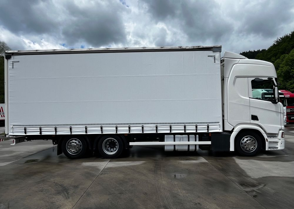 Scania R410 // 2018 Rok 6x2 // Retarder // Automat // Led // Navi // 77 // - Kravas automašīna ar tentu: foto 4 Scania R410 // 2018 Rok 6x2 // Retarder // Automat // Led // Navi // 77 // - Kravas automašīna ar tentu: foto 4