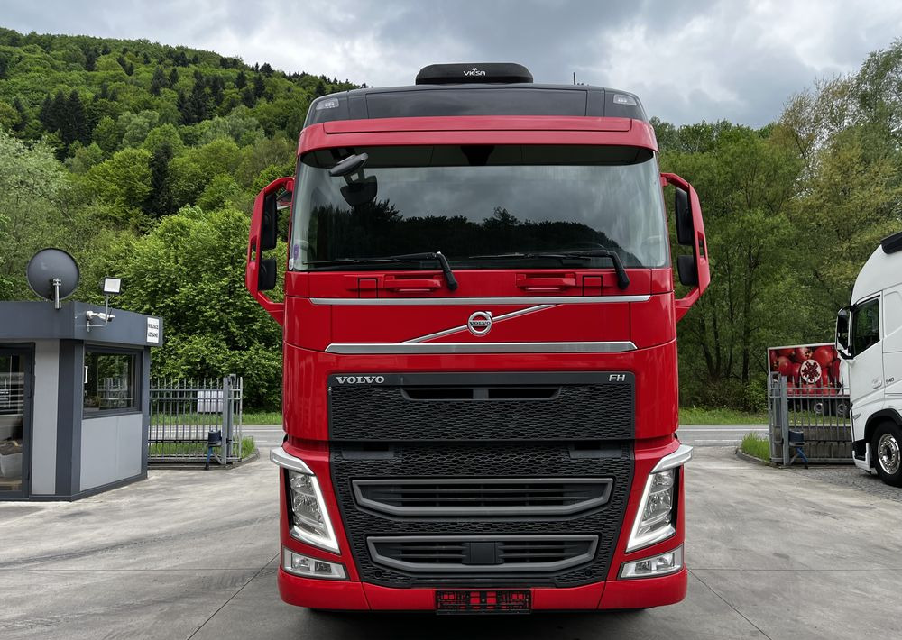 Volvo FH // Standard // 2018 // Duże zbiorniki // Klima postojowa // Radary // Idealny ! - Vilcējs: foto 2 Volvo FH // Standard // 2018 // Duże zbiorniki // Klima postojowa // Radary // Idealny ! - Vilcējs: foto 2