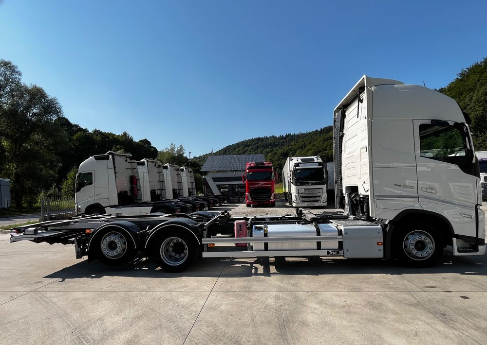 Volvo FH500 BDF 6x2 // Dolny zaczep // Euro 6 motor ! // New Face // XXL Cab // - Šasija kravas automašīna: foto 4 Volvo FH500 BDF 6x2 // Dolny zaczep // Euro 6 motor ! // New Face // XXL Cab // - Šasija kravas automašīna: foto 4