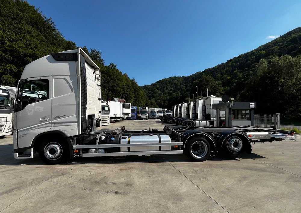 Volvo FH500 BDF 6x2 // Dolny zaczep // Euro 6 motor ! // New Face // XXL Cab // - Šasija kravas automašīna: foto 3 Volvo FH500 BDF 6x2 // Dolny zaczep // Euro 6 motor ! // New Face // XXL Cab // - Šasija kravas automašīna: foto 3