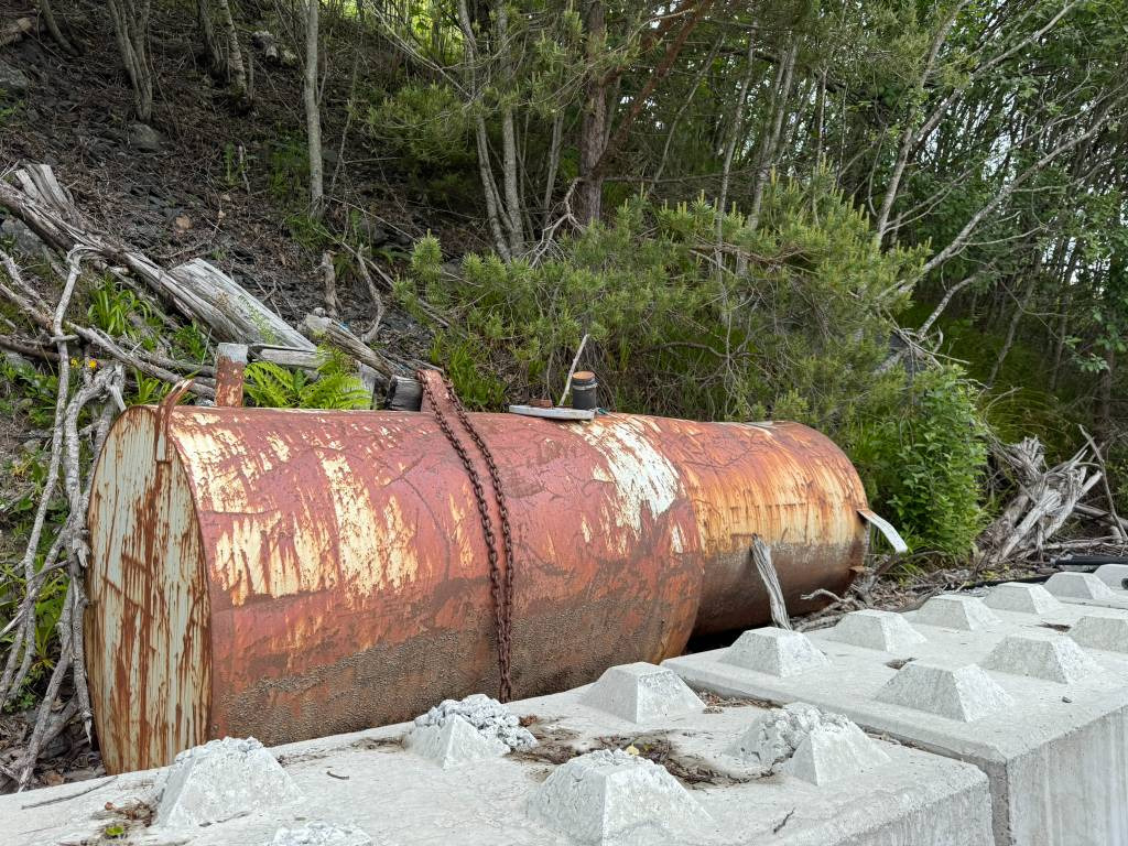 Annet Diesel tank 1000 liter - Uzglabāšanas tvertne: foto 1 Annet Diesel tank 1000 liter - Uzglabāšanas tvertne: foto 1