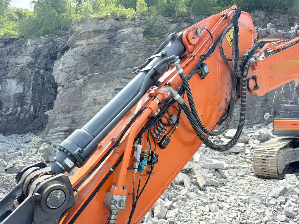 Doosan DX 300 LC-5 - Kāpurķēžu ekskavators: foto 4 Doosan DX 300 LC-5 - Kāpurķēžu ekskavators: foto 4