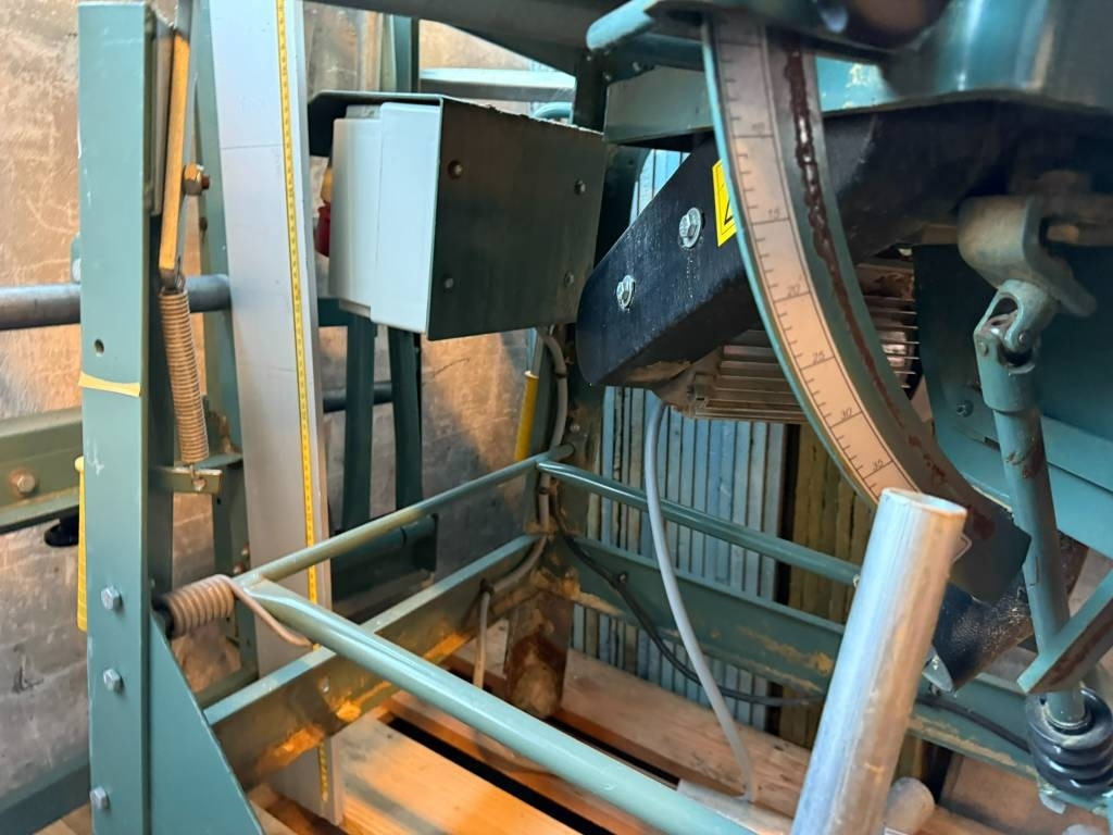 Ernex 1603 230/400 V gjerdesag med rullebord - Kokapstrādes iekārta: foto 5 Ernex 1603 230/400 V gjerdesag med rullebord - Kokapstrādes iekārta: foto 5