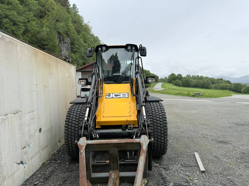 JCB 413K - Riteņu iekrāvējs: foto 5 JCB 413K - Riteņu iekrāvējs: foto 5